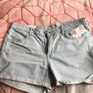 Light washed mom jean shorts